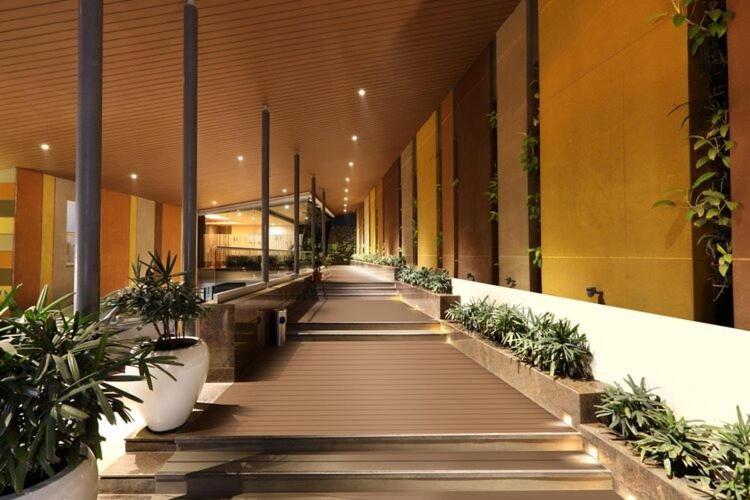 Icon Business Hotel By Bhagini Bangalore Extérieur photo