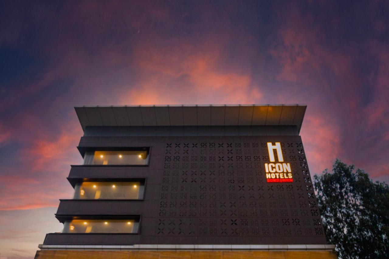 Icon Business Hotel By Bhagini Bangalore Extérieur photo