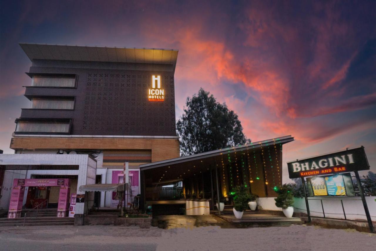 Icon Business Hotel By Bhagini Bangalore Extérieur photo