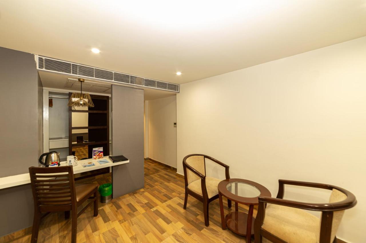 Icon Business Hotel By Bhagini Bangalore Extérieur photo