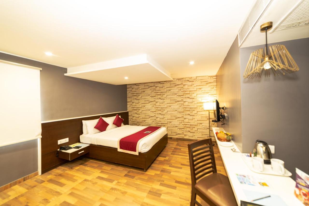 Icon Business Hotel By Bhagini Bangalore Extérieur photo